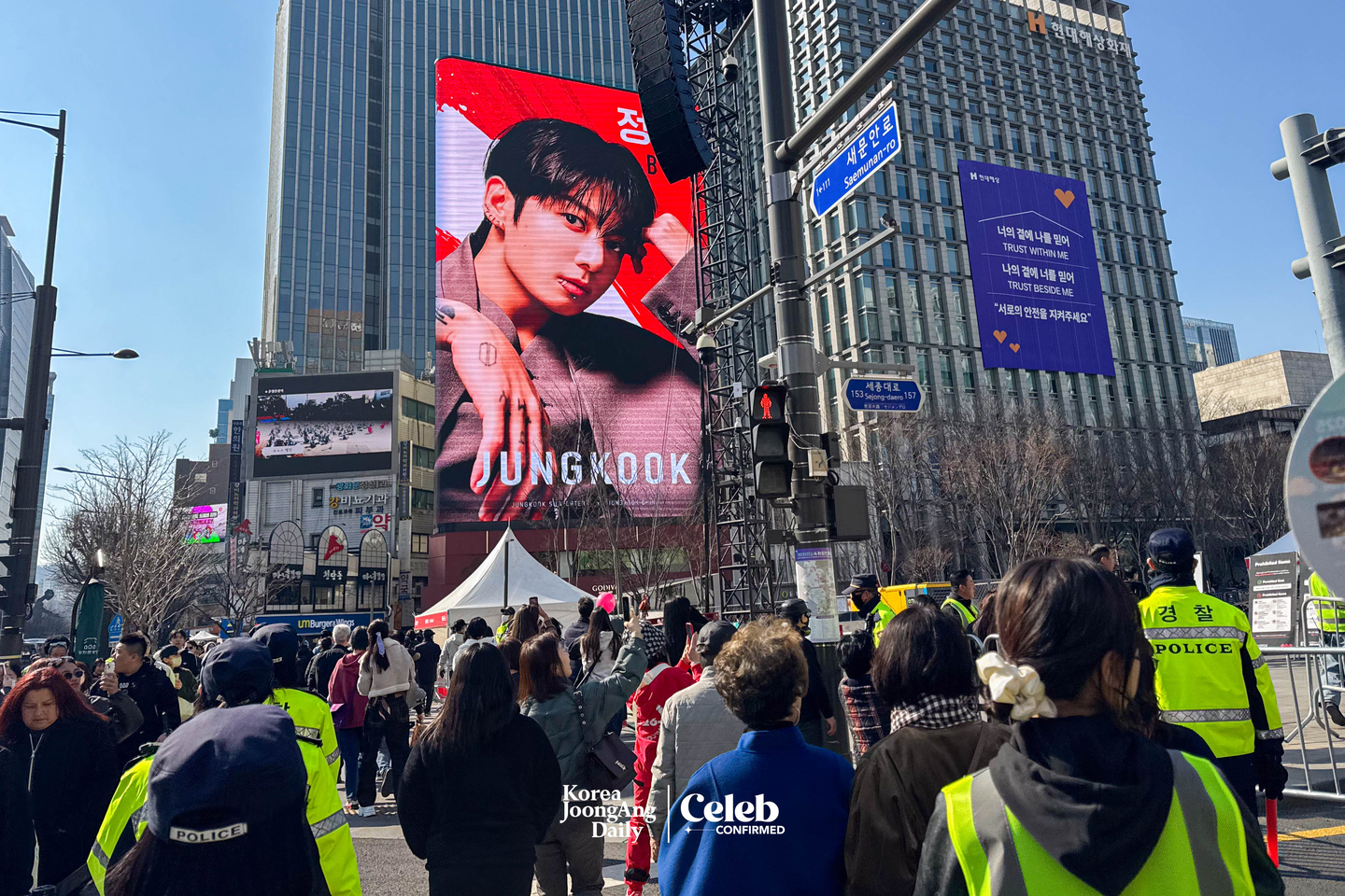 The area surrounding Gwanghwamun Square in central Seoul ahead of the “BTS The Comeback Live: Arirang” concert on March 21 [DANIELA GONZALEZ PEREZ]
