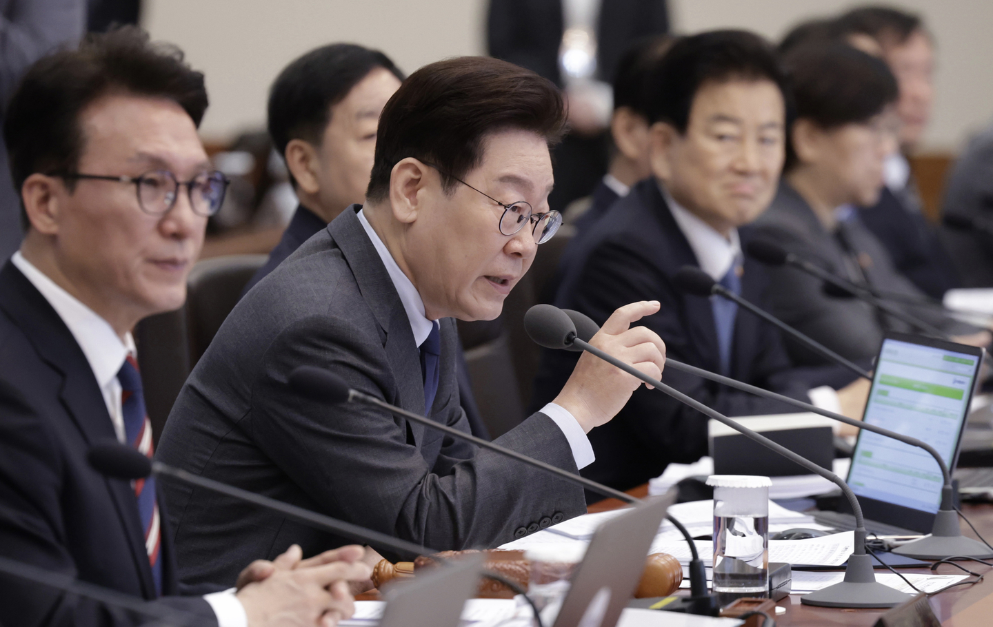 President Lee Jae Myung, second from left, speaks during a Cabinet meeting at the presidential office in Seoul on March 24. [YONHAP] 