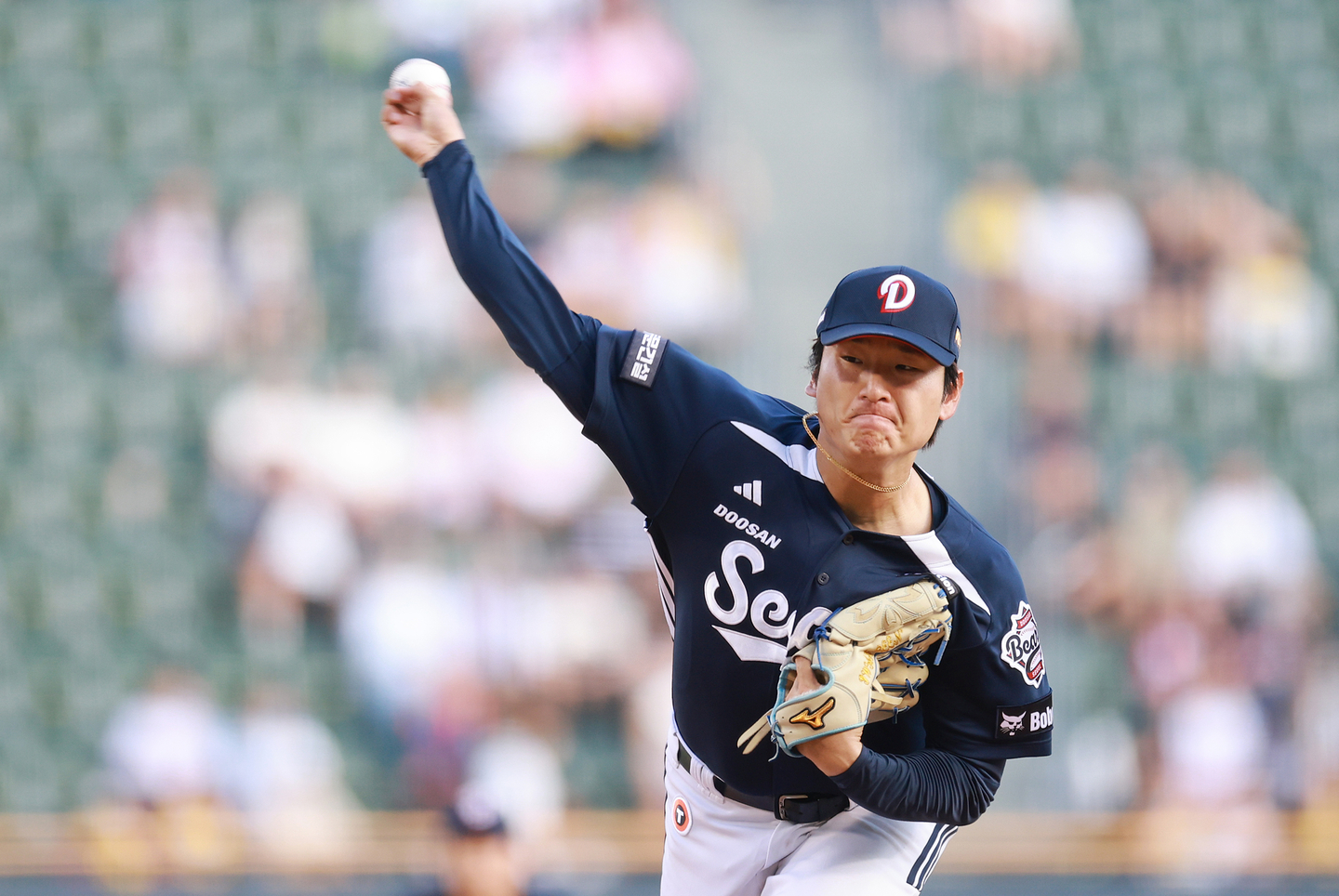 Doosan Bears starter Gwak Been delivers a pitch in the bottom of the first inning during a KBO game against the LG Twins at Jamsil Baseball Stadium in southern Seoul on Aug. 7, 2025. [YONHAP]