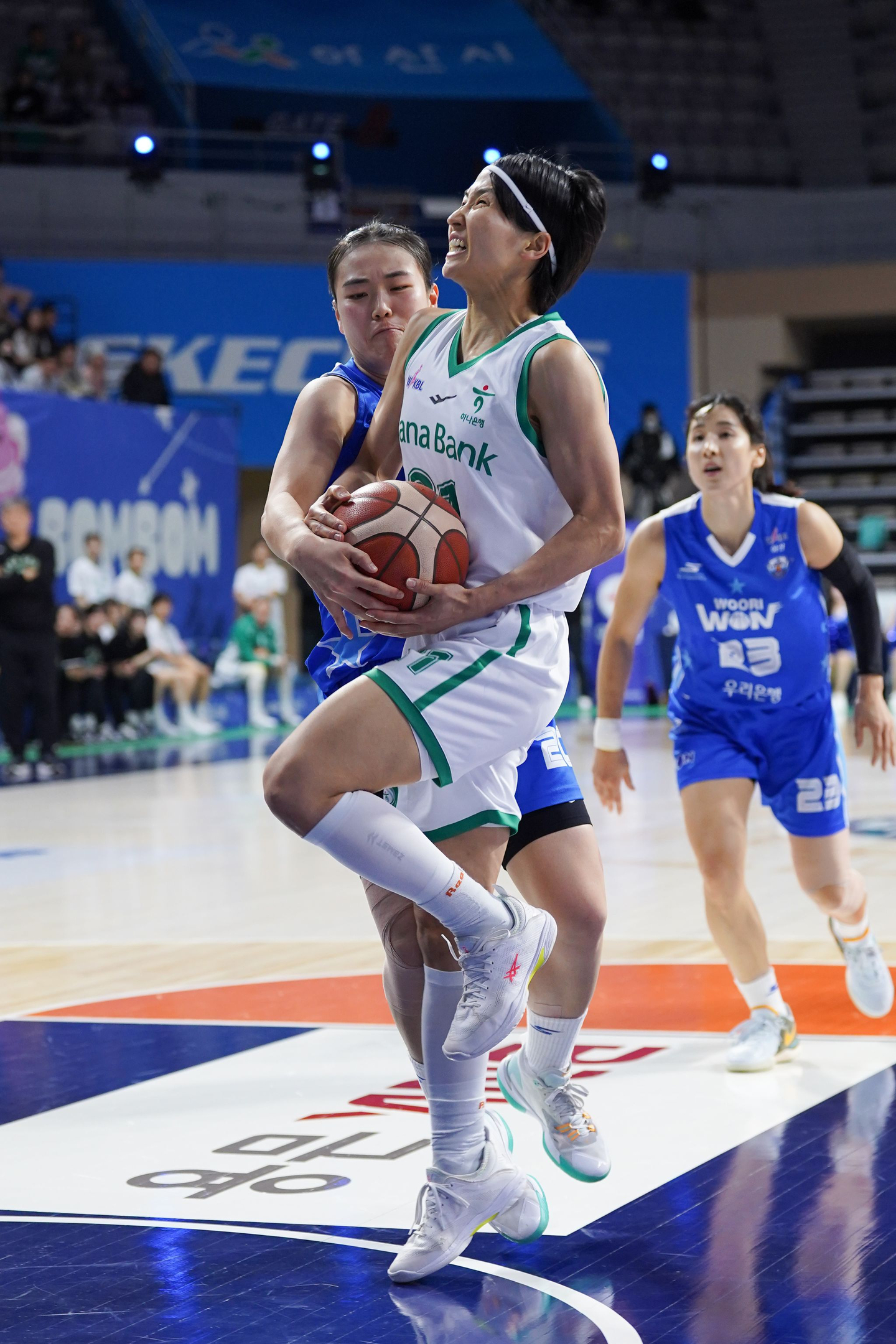 Saki Iijima of Bucheon Hana Bank [WOMEN'S KOREAN BASKETBALL LEAGUE]