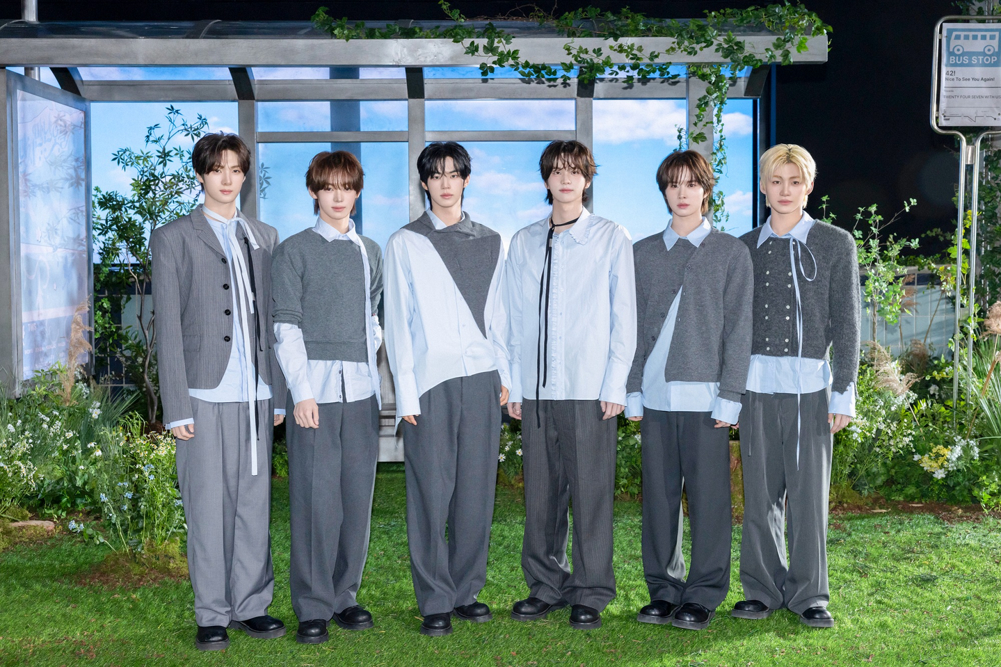 Boy band TWS [PLEDIS ENTERTAINMENT]