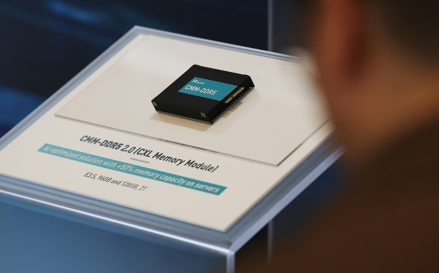 A memory module developed by SK hynix is on display at the 2026 CES exhibition at the Venetian Convention Center in Las Vegas on Jan. 9. [YONHAP]