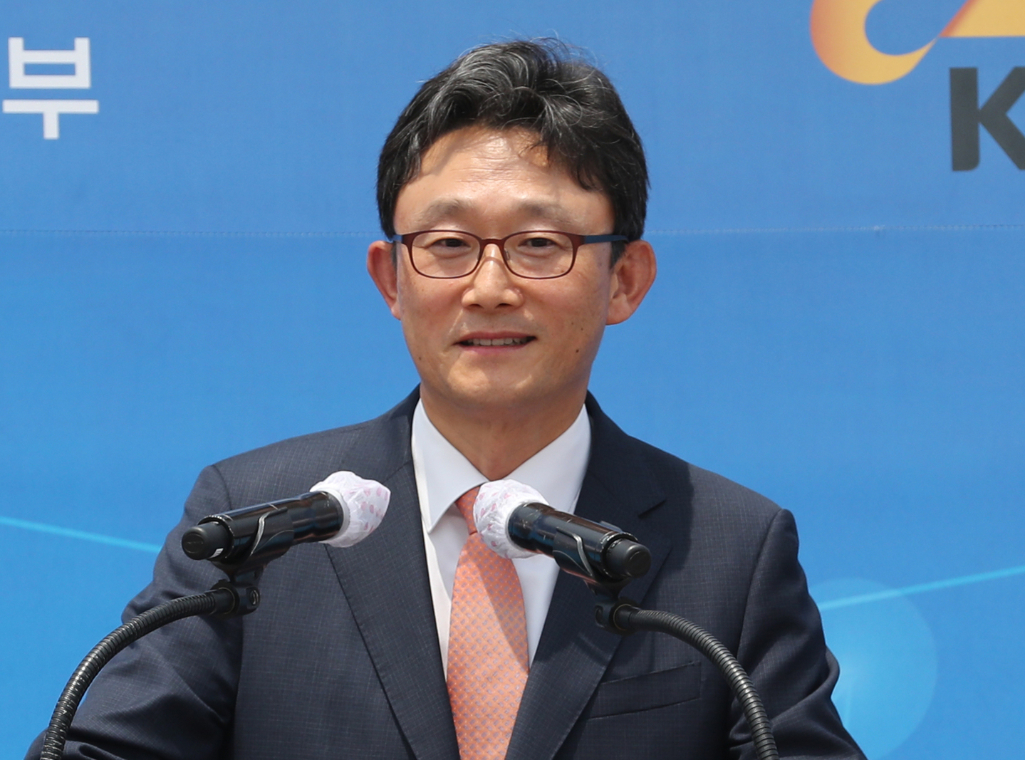 Park Yoon-young, the newly appointed CEO of KT, is seen during an event in Seoul on Dec. 16, 2025. [NEWS1]