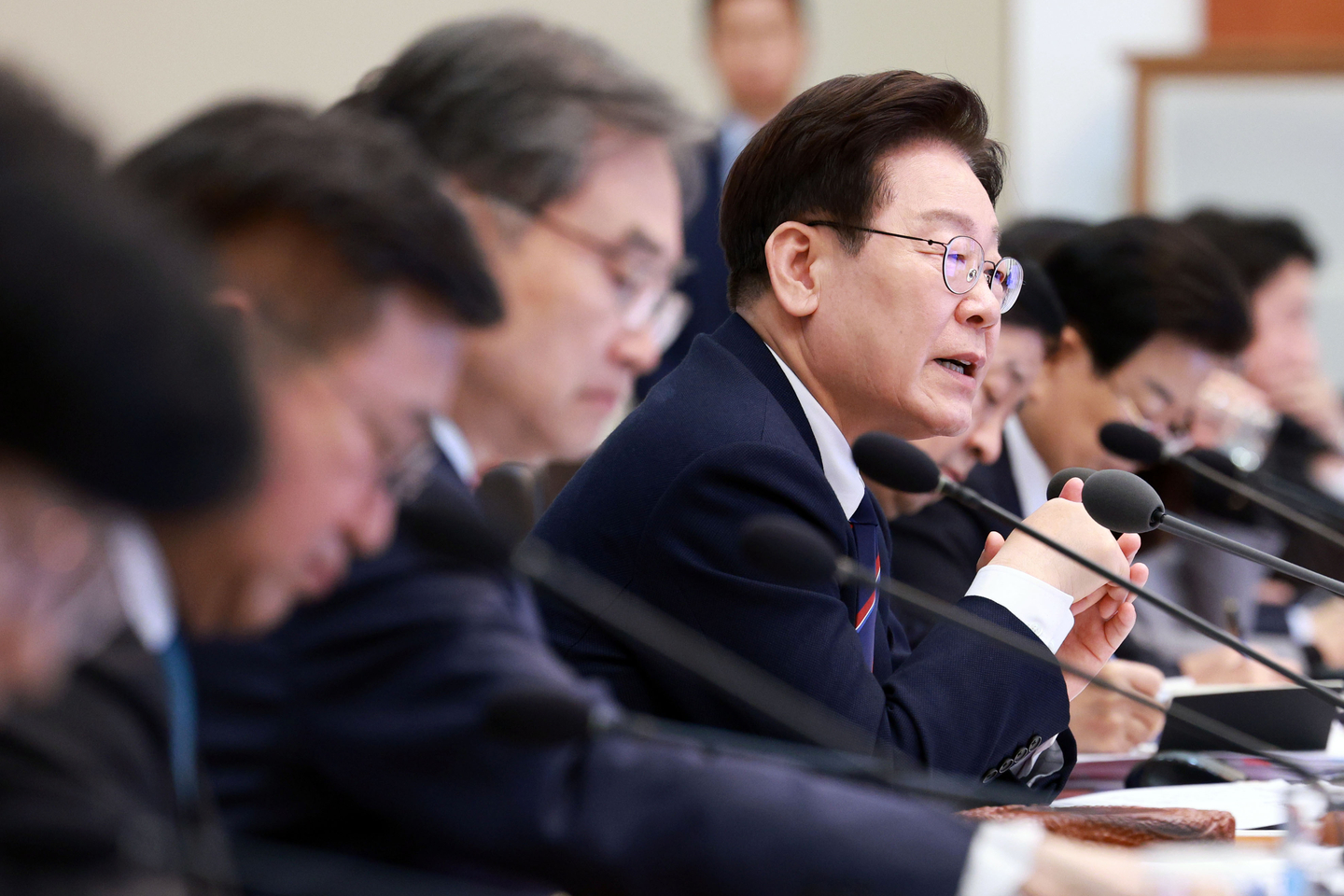 President Lee Jae Myung speaks during a Cabinet meeting at the Blue House in central Seoul on March 31. [YONHAP]