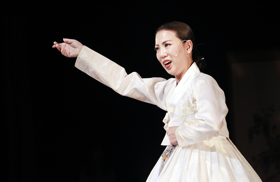 Yu performs Korea's traditional music [PARK SANG-MOON]