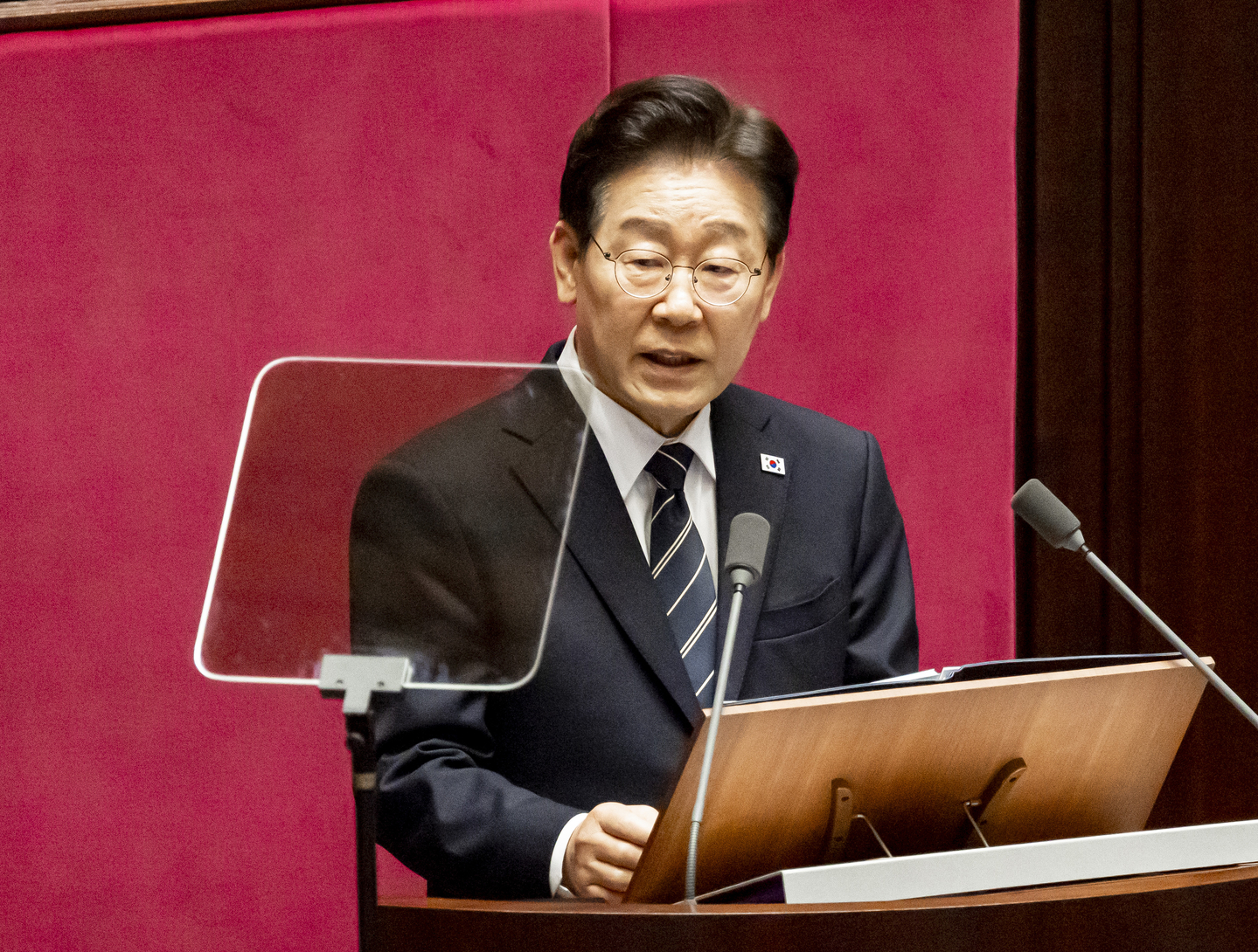 President Lee Jae Myung delivers a policy speech on the 2026 supplementary budget at the National Assembly in western Seoul on April 2. [JOINT PRESS COPRS]