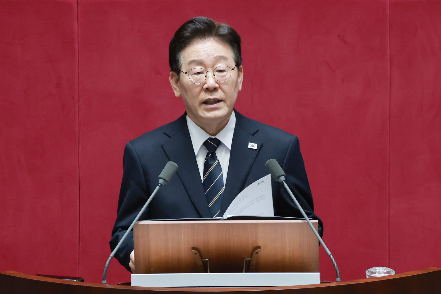 President Lee Jae Myung delivers a budget speech at the National Assembly in Seoul on April 2. [YONHAP]