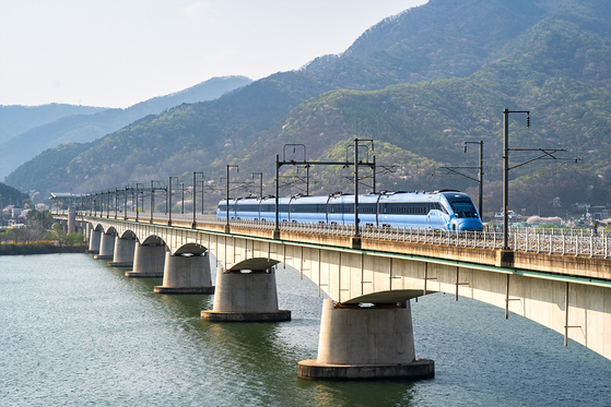 The KTX-Eum [KOREA RAILROAD CORPORATION]