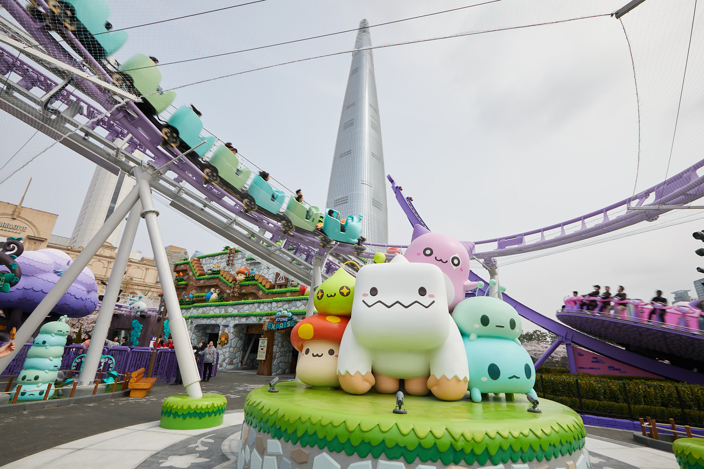 The Maple Island at the Lotte World in Songpa District, southern Seoul. [NEXON]
