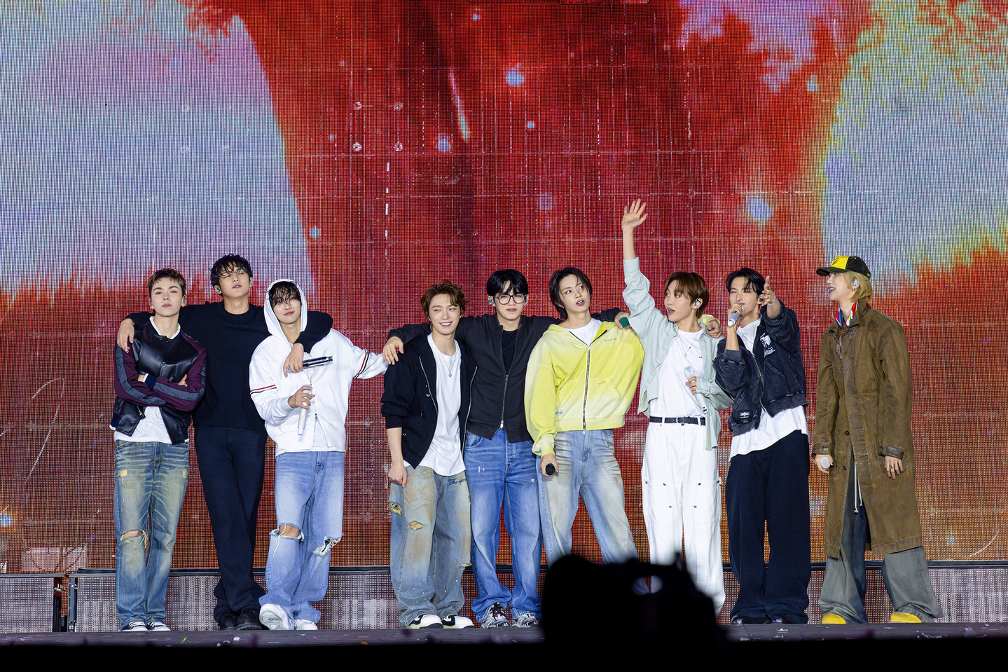 Boy band Seventeen perform at the finale concert of the band's ″New″ world tour at the Incheon Asiad Main Stadium on April 6. [PLEDIS ENTERTAINMENT]