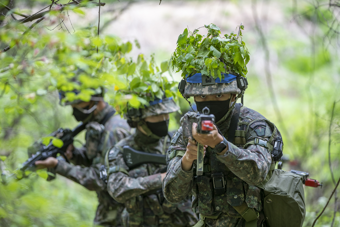 Officers take part in a training exercise at the Korea Combat Training Center in Inje, Gangwon, in a photo shared on May 15, 2022. [YONHAP] 