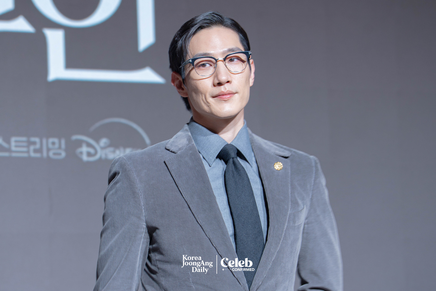 Actor Noh Sang-hyun poses for photos during a press conference for the MBC series “Perfect Crown″ at the Josun Palace Hotel in Gangnam District, southern Seoul, on April 6. [DANIELA GONZALEZ PEREZ]