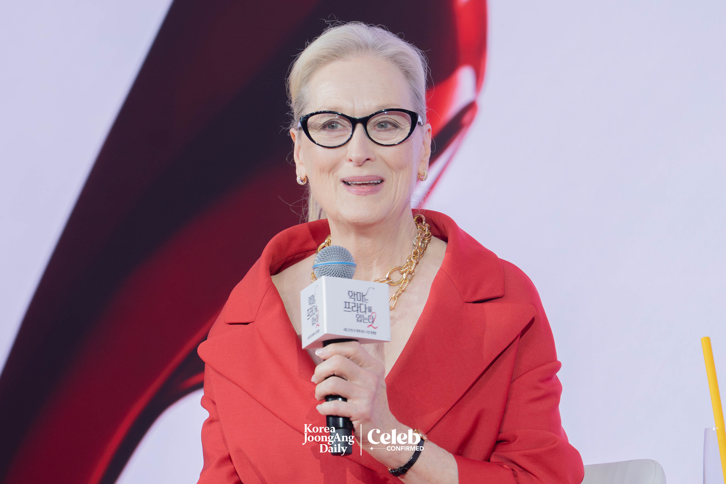 Actors Meryl Streep answers questions during a press conference for the upcoming film “The Devil Wears Prada 2” at the Four Seasons Hotel Seoul in Jongno District, central Seoul, on April 8. [DANIELA GONZALEZ PEREZ] 