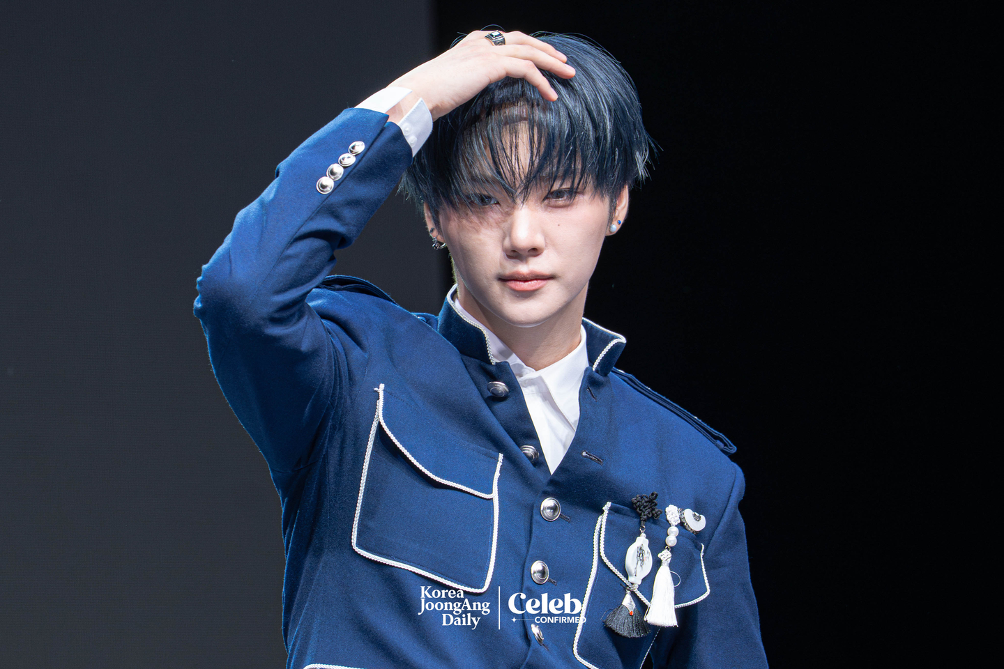 Ampers&One’s Siyun poses for photos during a showcase for the release of the group’s fourth EP, “Definition,” at Nodeul Island Live House in central Seoul on April 8. [DANIELA GONZALEZ PEREZ]