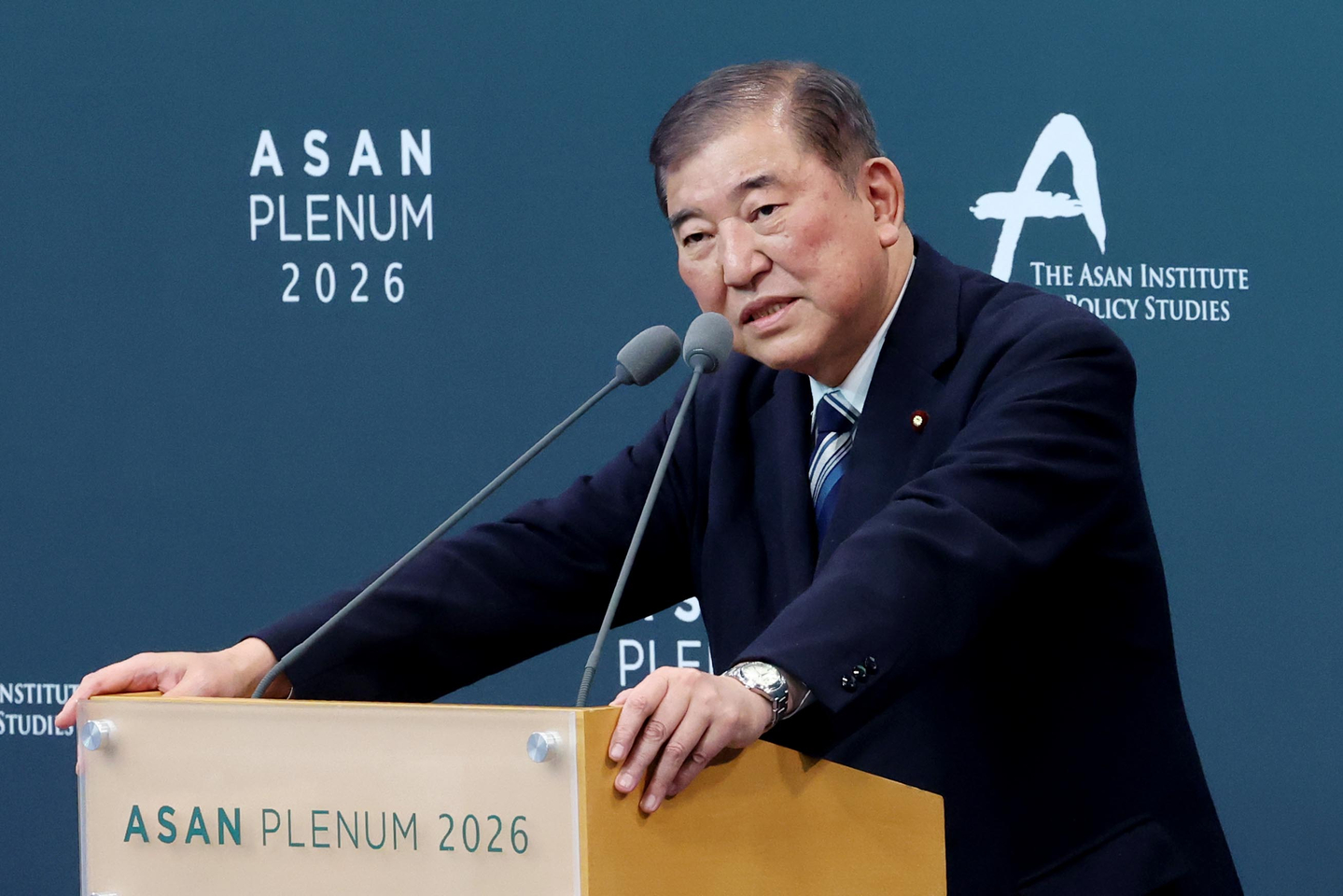 Former Japanese Prime Minister Shigeru Ishiba speaks during the opening session of the Asan Plenum forum, hosted by the Asan Institute of Policy Studies, at the Grand Hyatt Seoul in Yongsan District, central Seoul, on April 8. [NEWS1]
