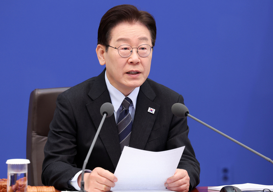 President Lee Jae Myung speaks during the 14th Cabinet meeting and the fourth emergency economic review meeting held at the presidential office in Yongsan District, central Seoul, on April 6. [JOINT PRESS CORPS]