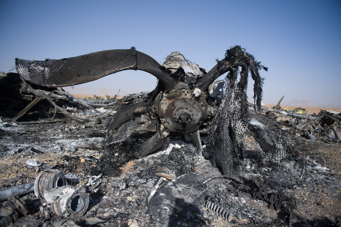 Wreckage of a U.S. aircraft that crashed near Isfahan, Iran, on April 6 [UPI/YONHAP]