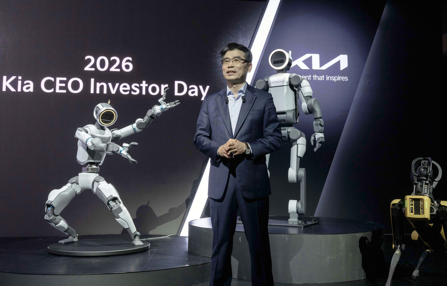 Song Ho-sung, the CEO of Kia, speaks at 2026 Investor Day at the Shilla Hotel in Jung District, central Seoul, on April 9. [HYUNDAI MOTORS/KIA]