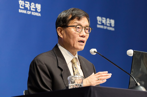 Bank of Korea Gov. Rhee Chang-yong speaks to reporters during a press conference following the Monetary Policy Board meeting to keep the rate unchanged at 2.5 percent at the bank in central Seoul on April 10. It was a unanimous decision as geopolitical uncertainty in the Middle East remains high. [BOK]