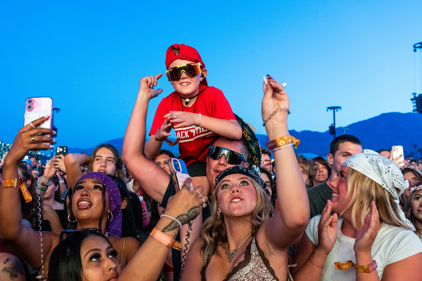 Festivalgoers are seen during the first weekend of Coachella Valley Music and Arts Festival on April 11 in Indio, California. [AP/YONHAP]