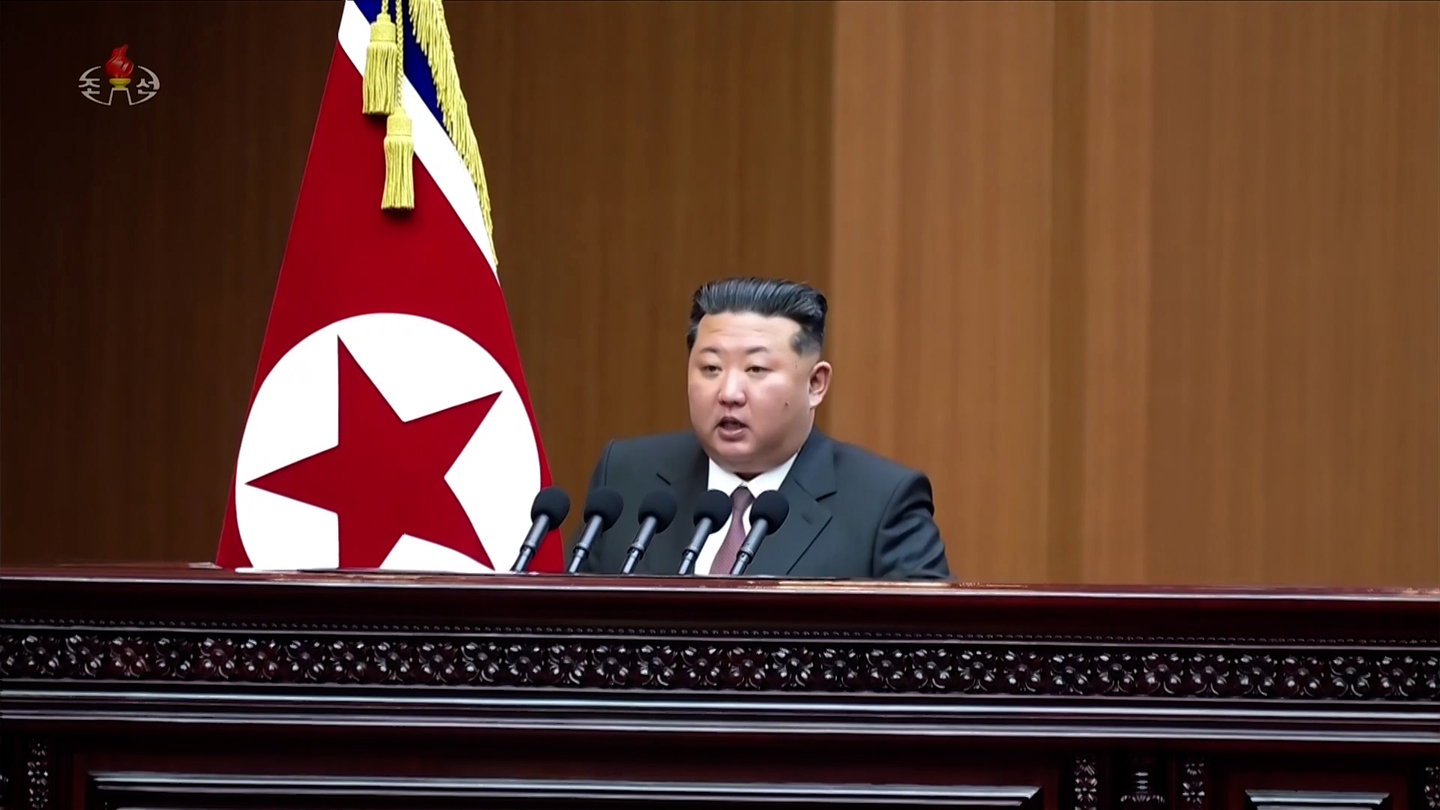 North Korean leader Kim Jong-un speaks at the second day of the Supreme People's Assembly in Pyongyang on March 23 in this photo carried by the Korean Central News Agency on March 24. [YONHAP]