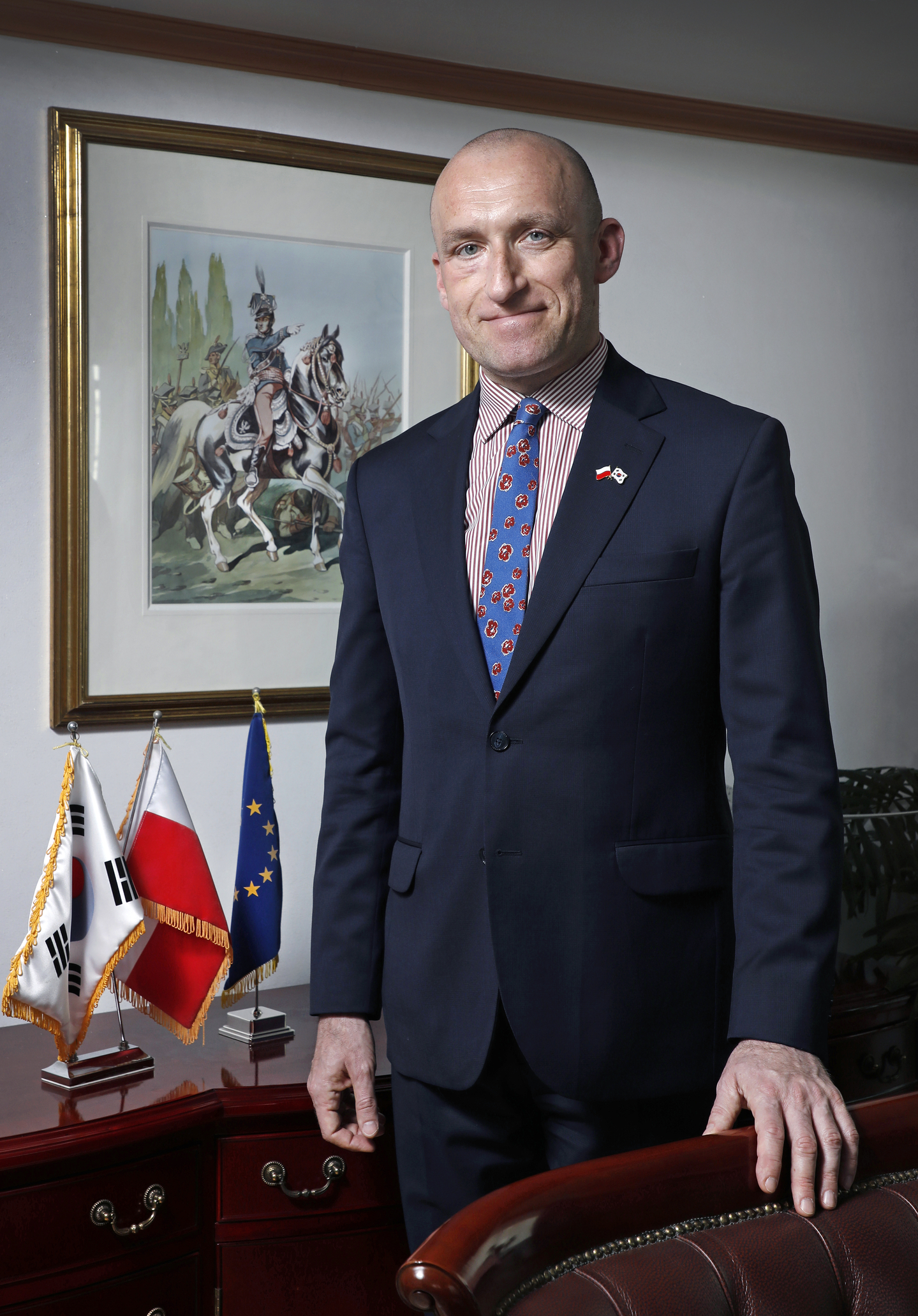 Polish Ambassador to Korea Bartosz Wisniewski poses for a photo during an interview with the Korea JoongAng Daily at the Polish Embassy in Seoul on April 14. [PARK SANG-MOON]