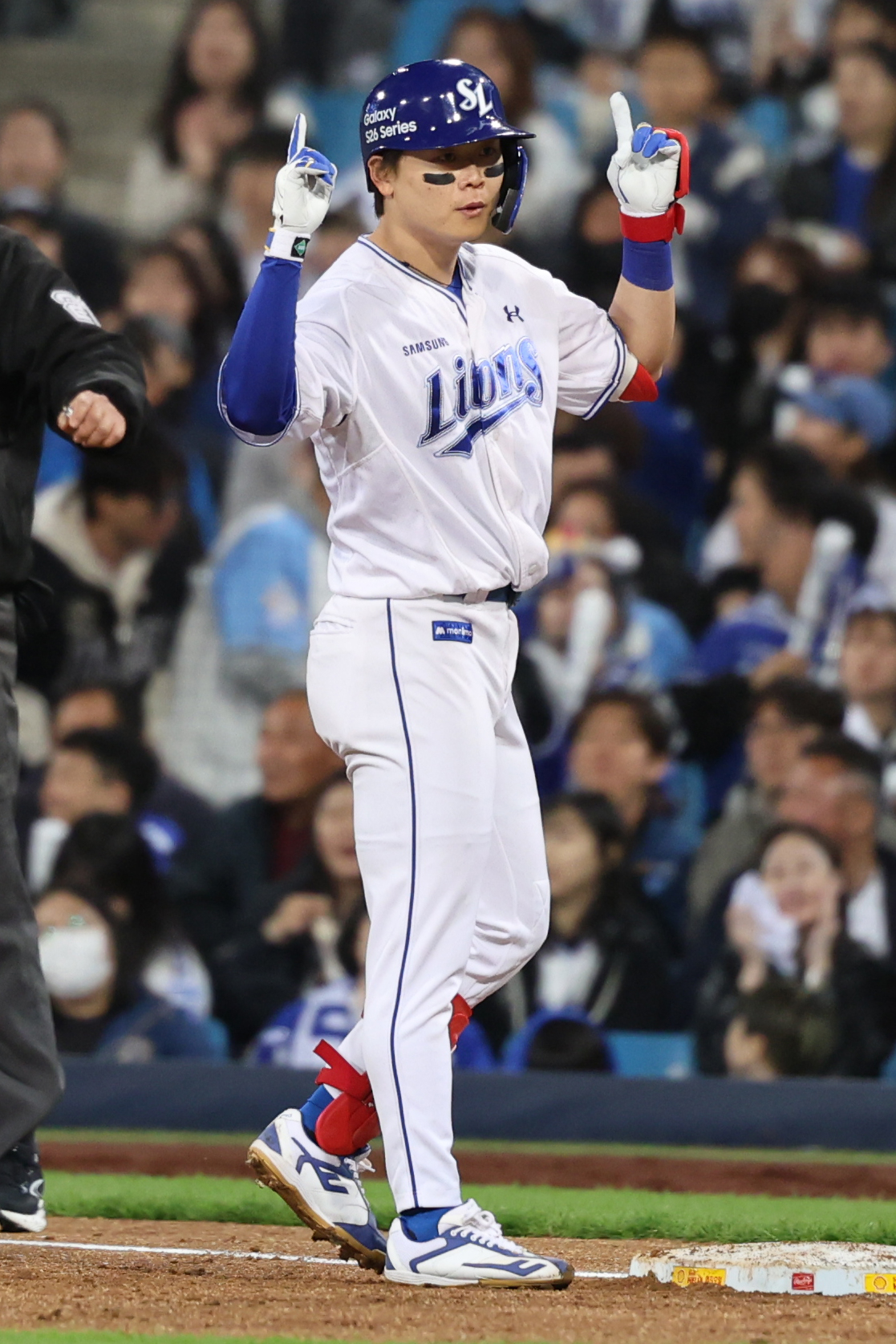 Samsung Lions outfielder Park Seung-kyu plays against the NC Dinos at the Daegu Samsung Lions Park in Daegu on April 10. [SAMSUNG LIONS]