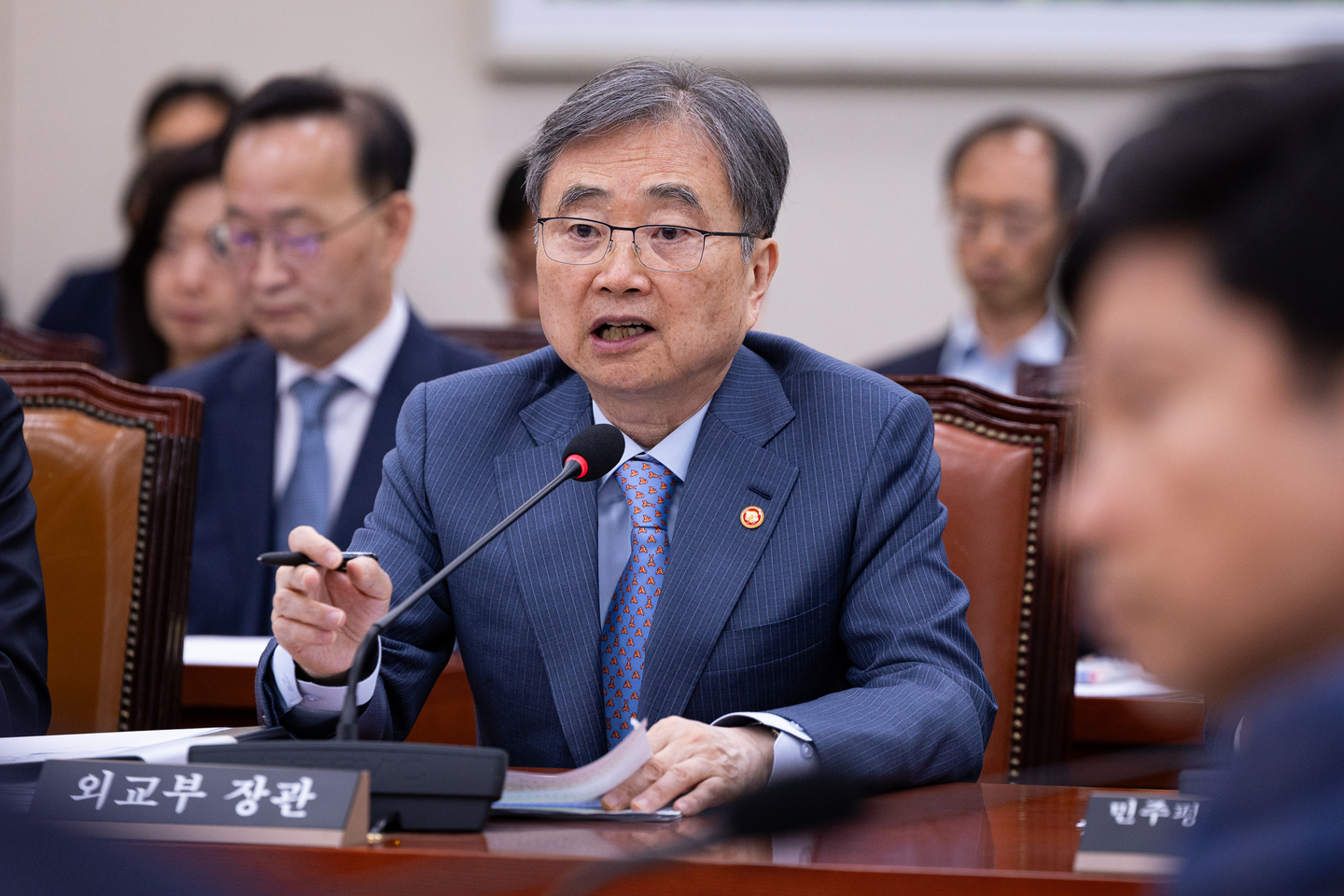 Foreign Minister Cho Hyun speaks during a meeting of the parliamentary foreign affairs and unification committee held at the National Assembly in western Seoul on April 15. [NEWS1]