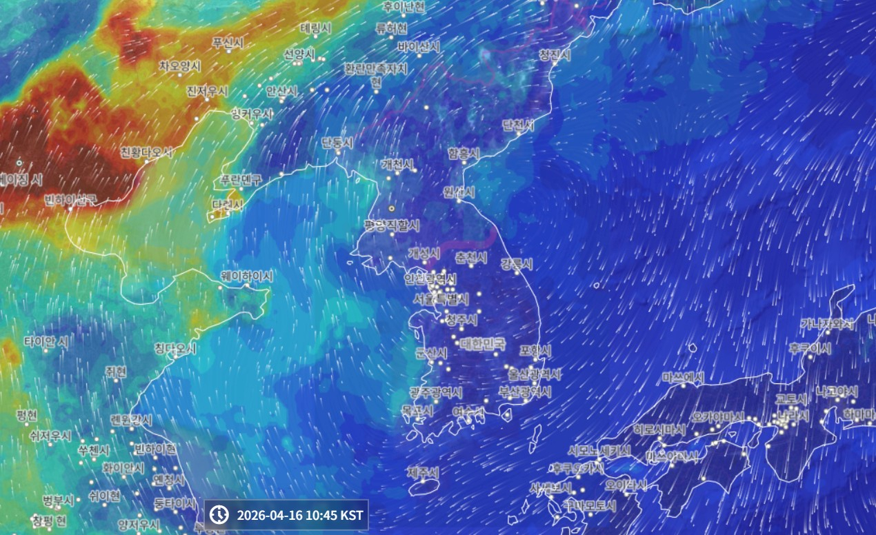 Satellite imagery shows easterly winds blowing into the Korean Peninsula as a “low in the south, high in the north” pressure pattern. [NATIONAL INSTITUTE OF ENVIRONMENTAL RESEARCH] 