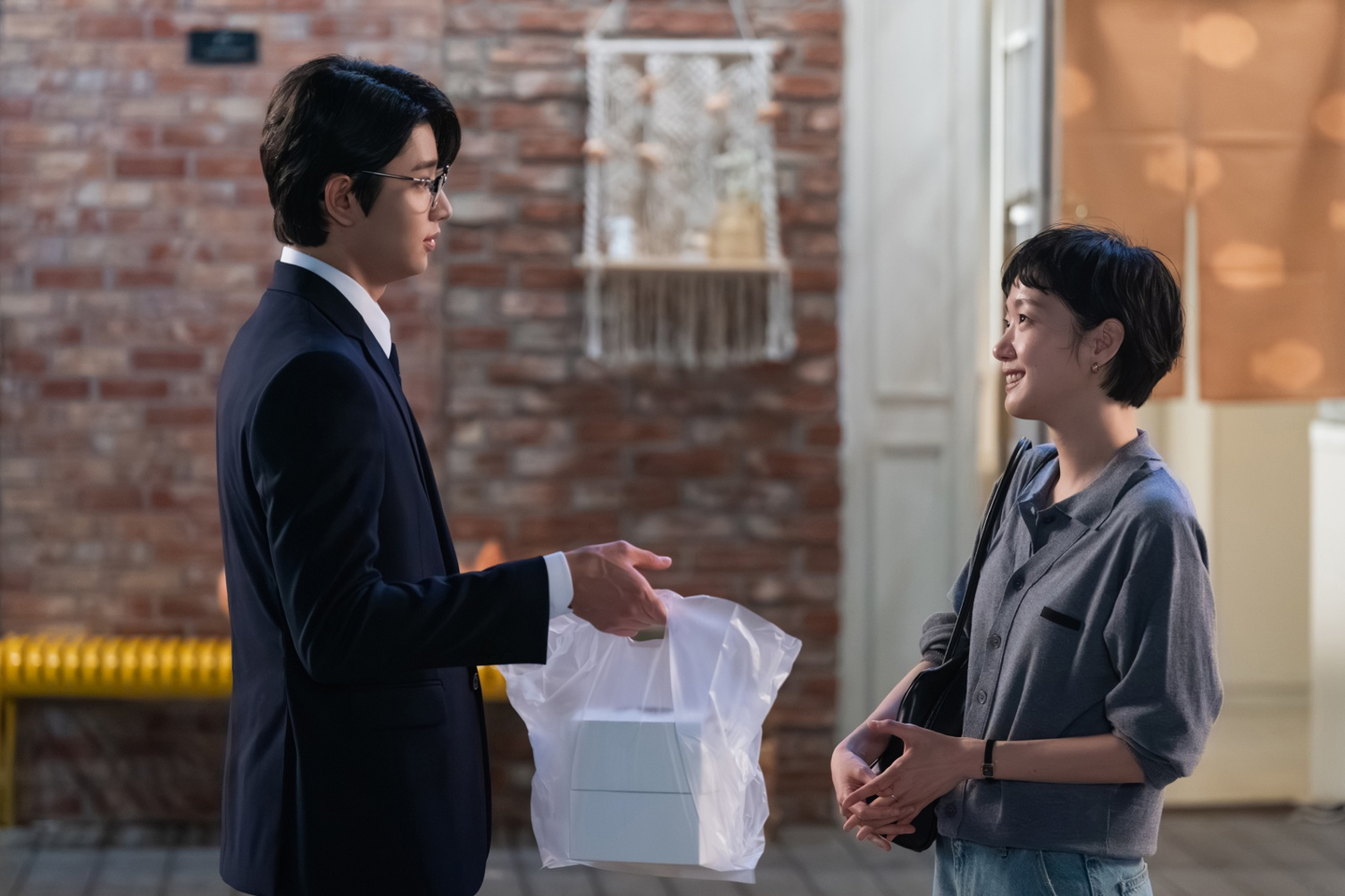 Kim Go-eun as Yu-mi, right, and Kim Jae-won as Soon-rok in the third season of ″Yumi's Cells″ (2021-), a romantic comedy series adapted from the eponymous webtoon [TVING]