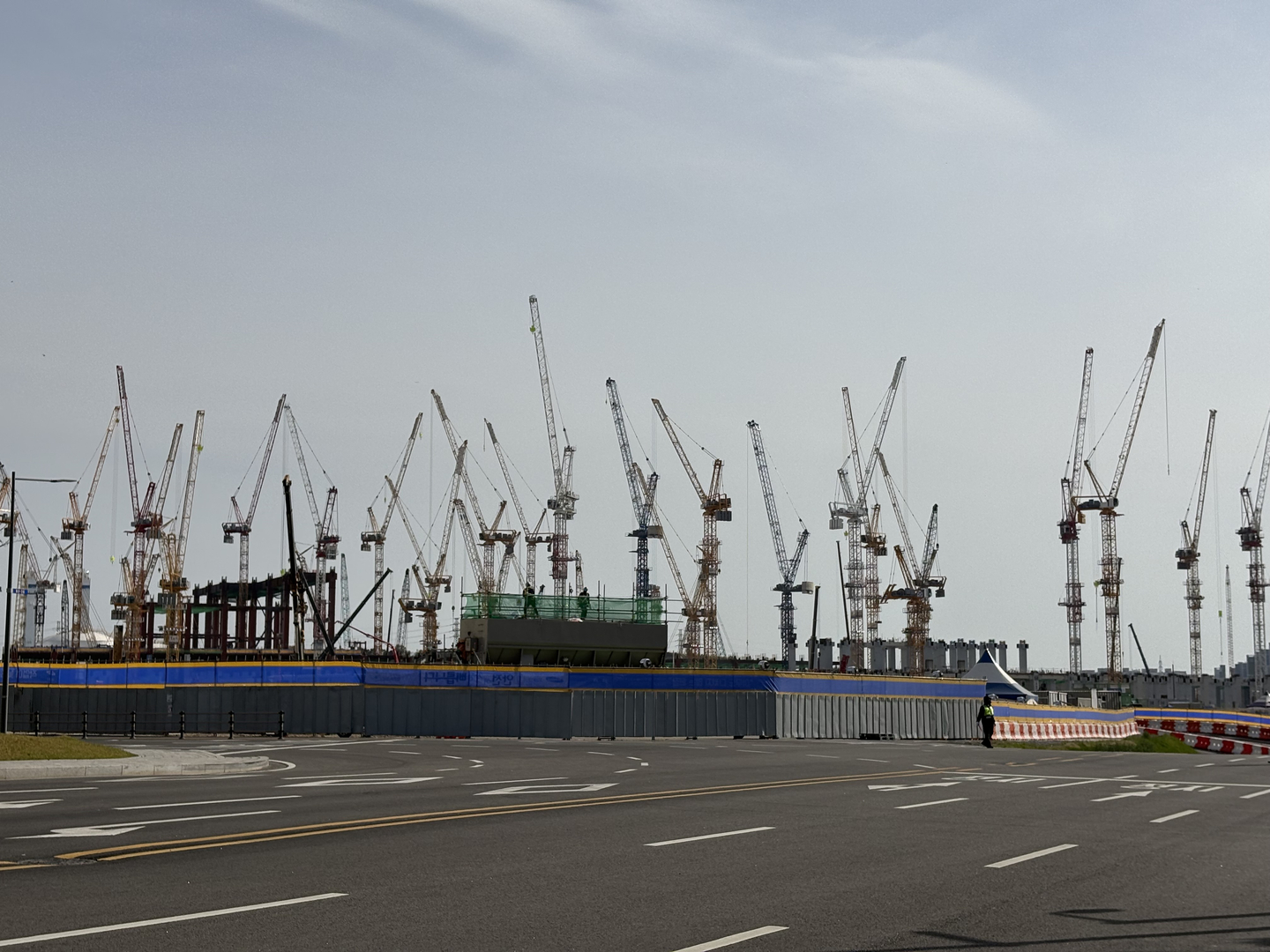 Samsung's Pyeongtaek chip cluster in Gyeonggi, site of the April 23 protest that became the largest in the company's history. The complex is currently undergoing rapid expansion to meet surging global demand for memory chips. [LEE JAE-LIM]