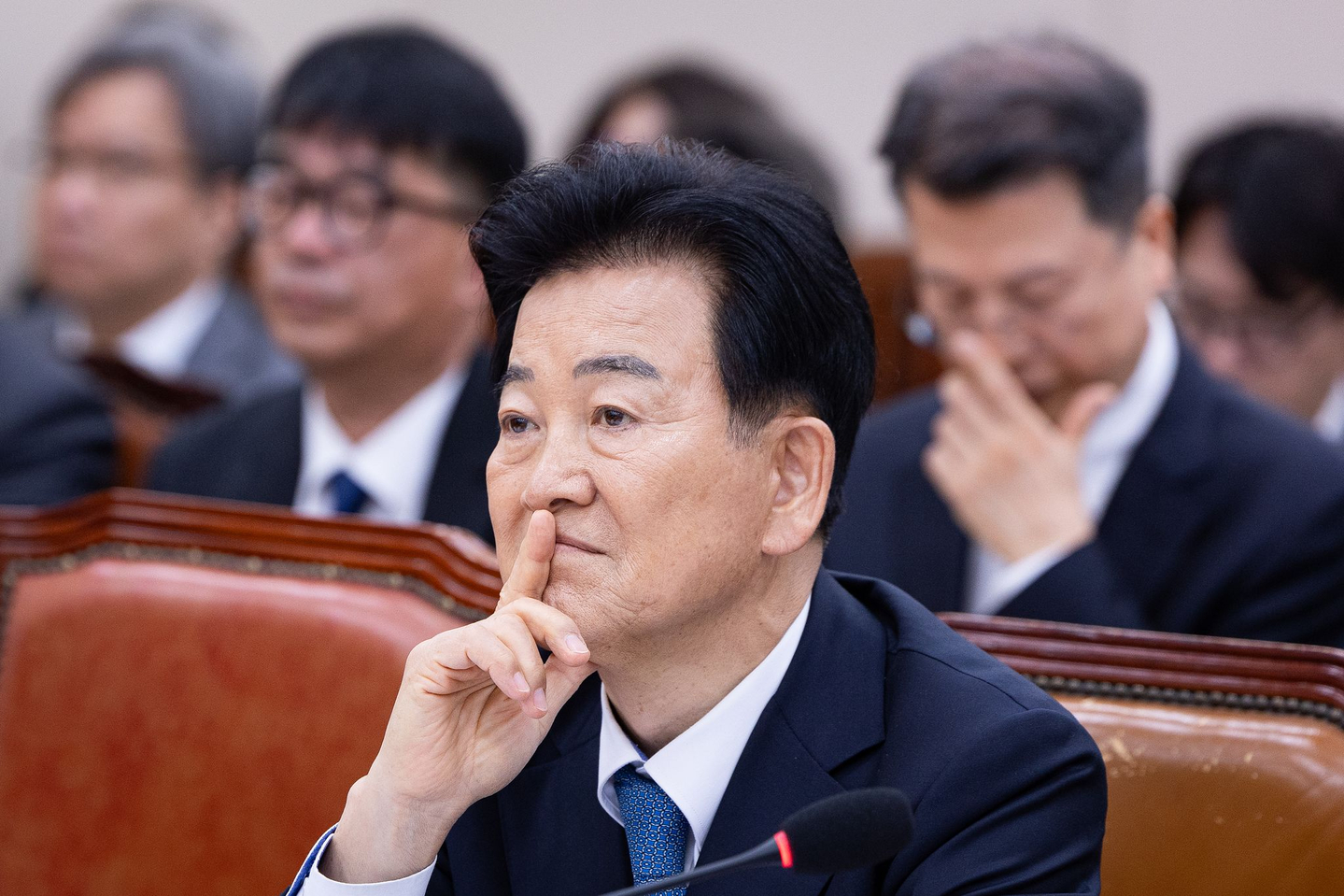 Unification Minister Chung Dong-yong attends a hearing of the National Assembly's Foreign Affairs and Unification Committee in Yeouido, western Seoul, on April 15. [NEWS1] 