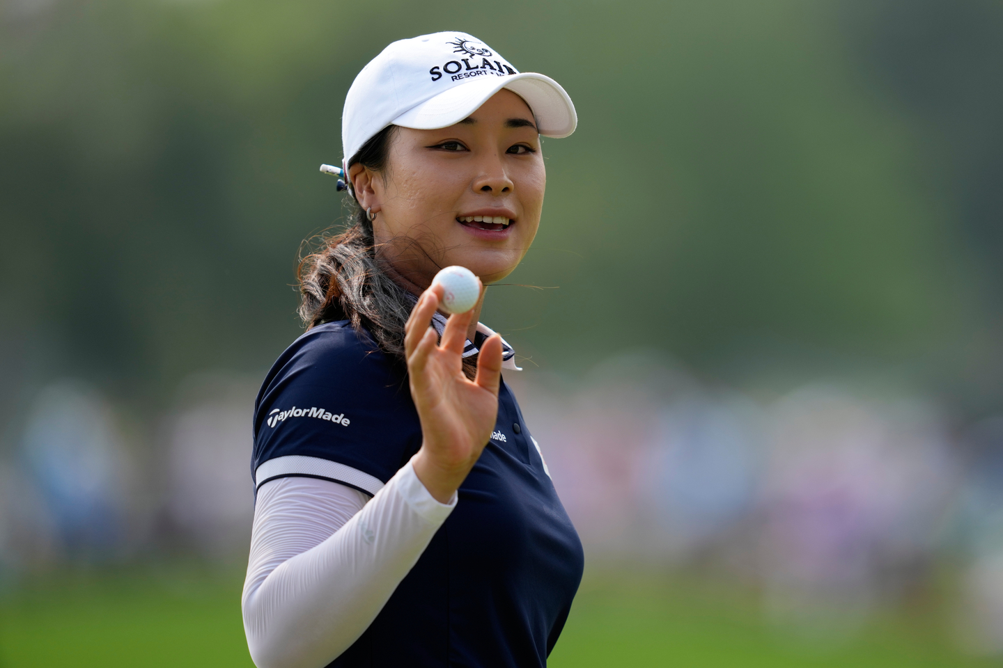 Yoon Ina celebrates after a birdie on the 18th hole during the final round of the Chevron Championship LPGA golf tournament in Houston on April 26. [AP/YONHAP]