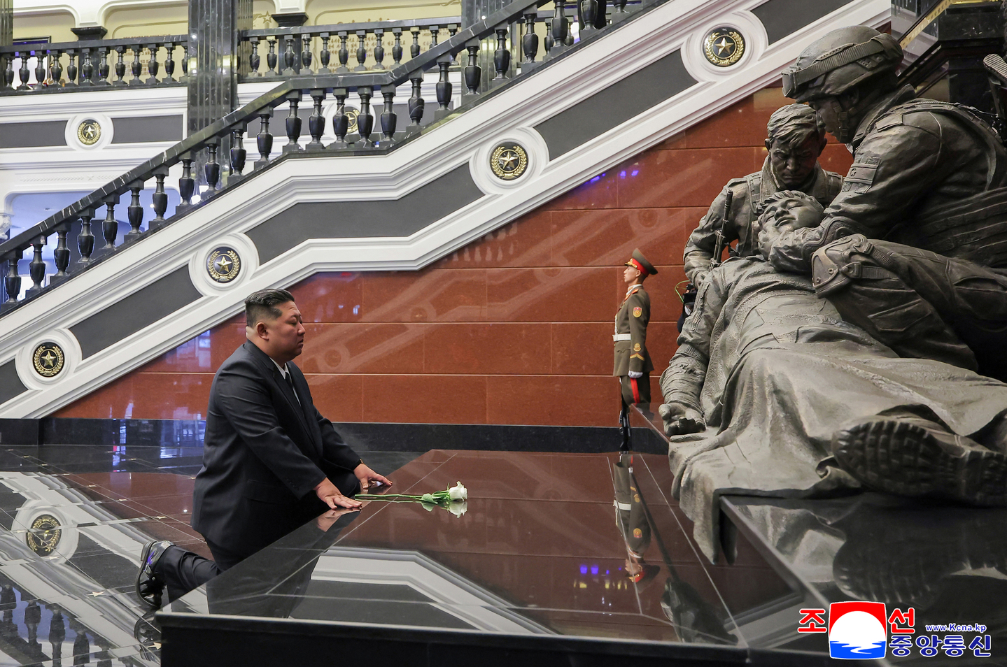 North Korea's leader Kim Jong-un attends the inauguration ceremony for the Memorial Museum of Combat Feats at the Overseas Military Operations in Pyongyang on April 26 in this photo carried by the North's official Korean Central News Agency the following day. [YONHAP]