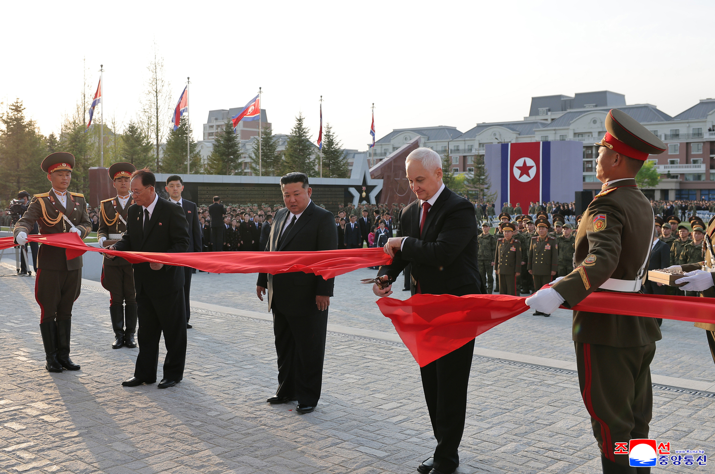  Kim Jong-un, center, attends the opening ceremony of a memorial museum for North Korean troops killed fighting in Russia in Pyongyang on April 26. [YONHAP]