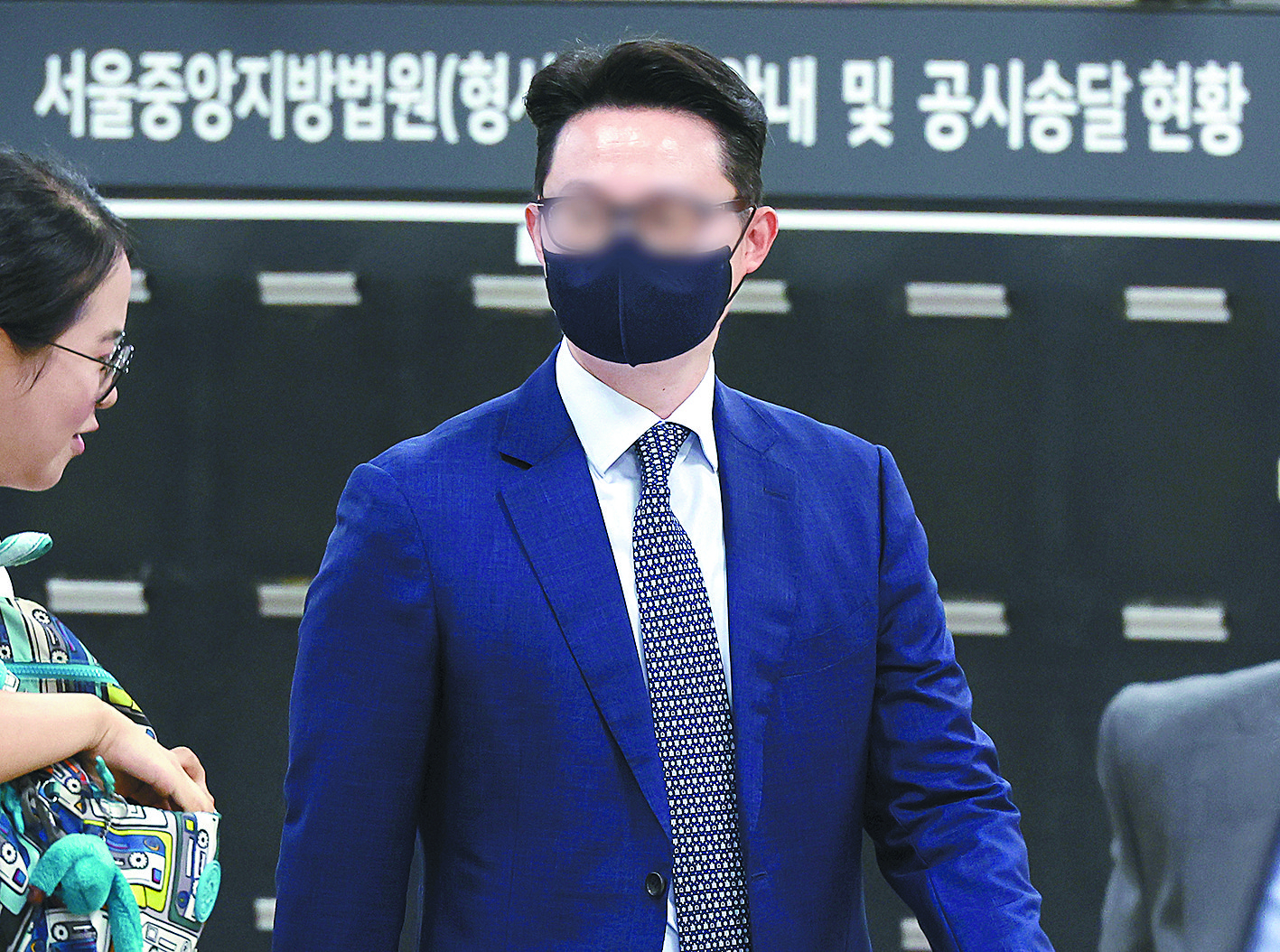 Yun Young-ho, former head of the Unification Church’s global headquarters, arrives at the Seoul Central District Court on July 30. [YONHAP] 