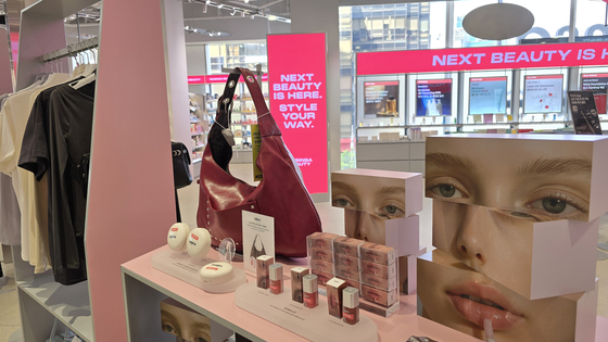 The second floor at the Musinsa Megastore Seongsu in Seongdong District, southern Seoul, showing its beauty range [JOONGANG ILBO]