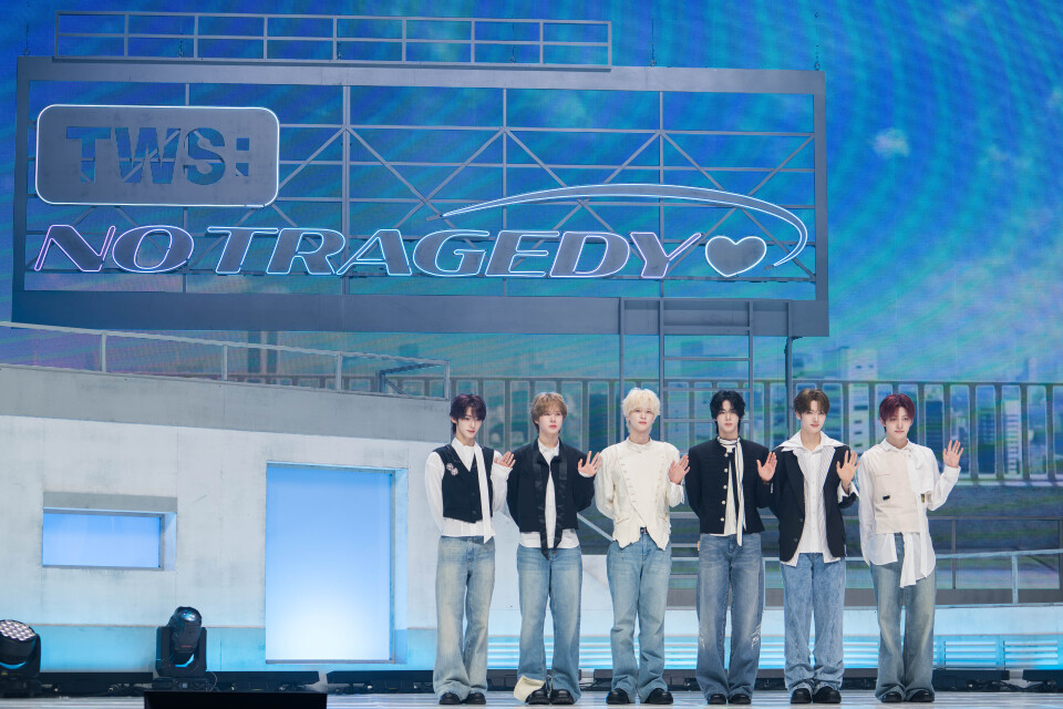 Boy band TWS poses for photos during a press showcase for its fifth EP, ″No Tragedy,″ held at Yes24 Live Hall in eastern Seoul on April 27. [DANIELA GONZALEZ PEREZ]