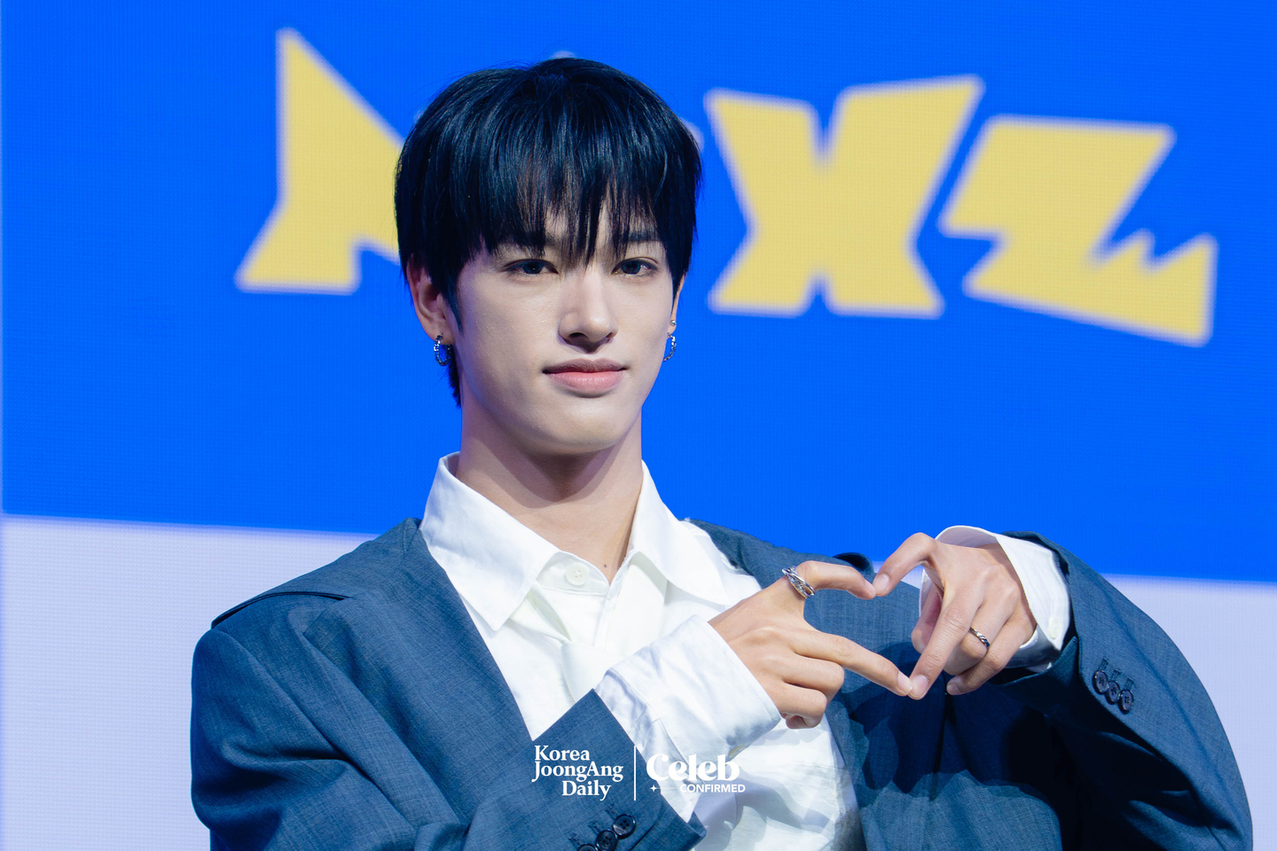 NEXZ’s Seita poses for photos during a showcase for the release of the group’s second single “Mmchk” at Blue Square in central Seoul on April 27. [DANIELA GONZALEZ PEREZ]