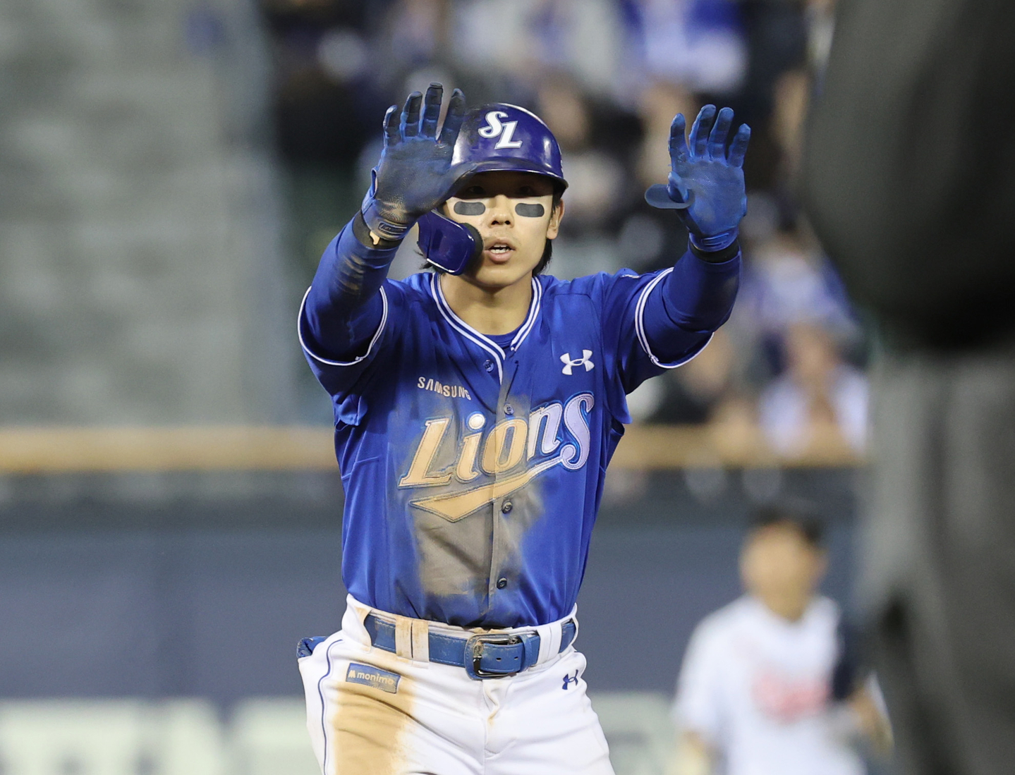 Samsung Lions' Kim Seong-yoon during a game with the Doosan Bears at the Jamsil Baseball Stadium in Songpa District, southern Seoul, on April 28. [YONHAP]