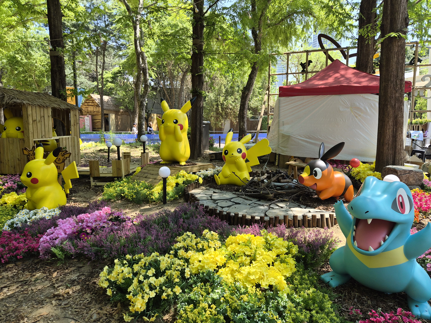 Pokémon sculptures sit at the Seoul International Garden Show's Pokémon Secret Forest in Seongdong District, eastern Seoul. [CHO JUNG-WOO]