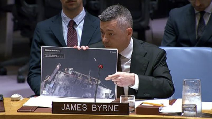 James Byrne, CEO of the non-profit Open-Source Centre, briefs the Security Council during its meeting on nonproliferation and North Korea in New York on April 30. [SCREEN CAPTURE]